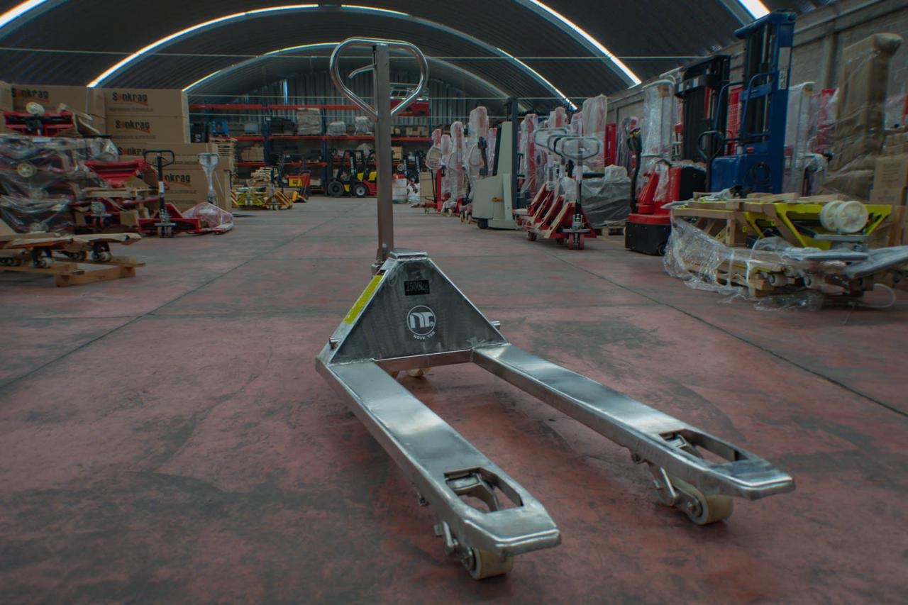 Patin acero inoxidable estándar cap. 3000kg.